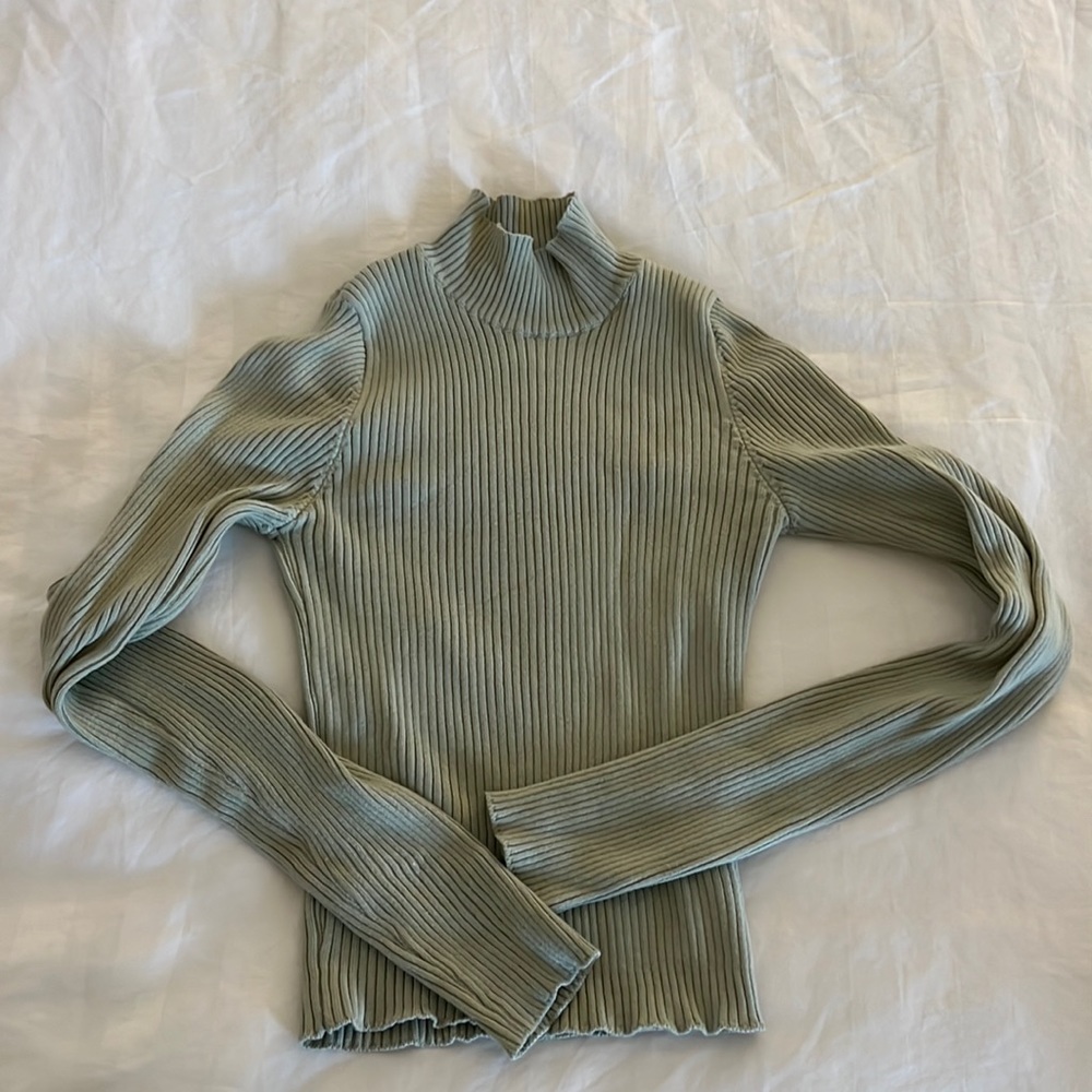 Brandy Melville Green Turtle Neck